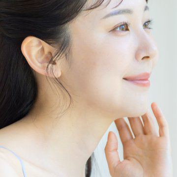 [[Step 3]] 首元まで、美しく