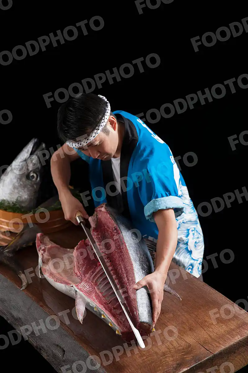 鮪の解体風景