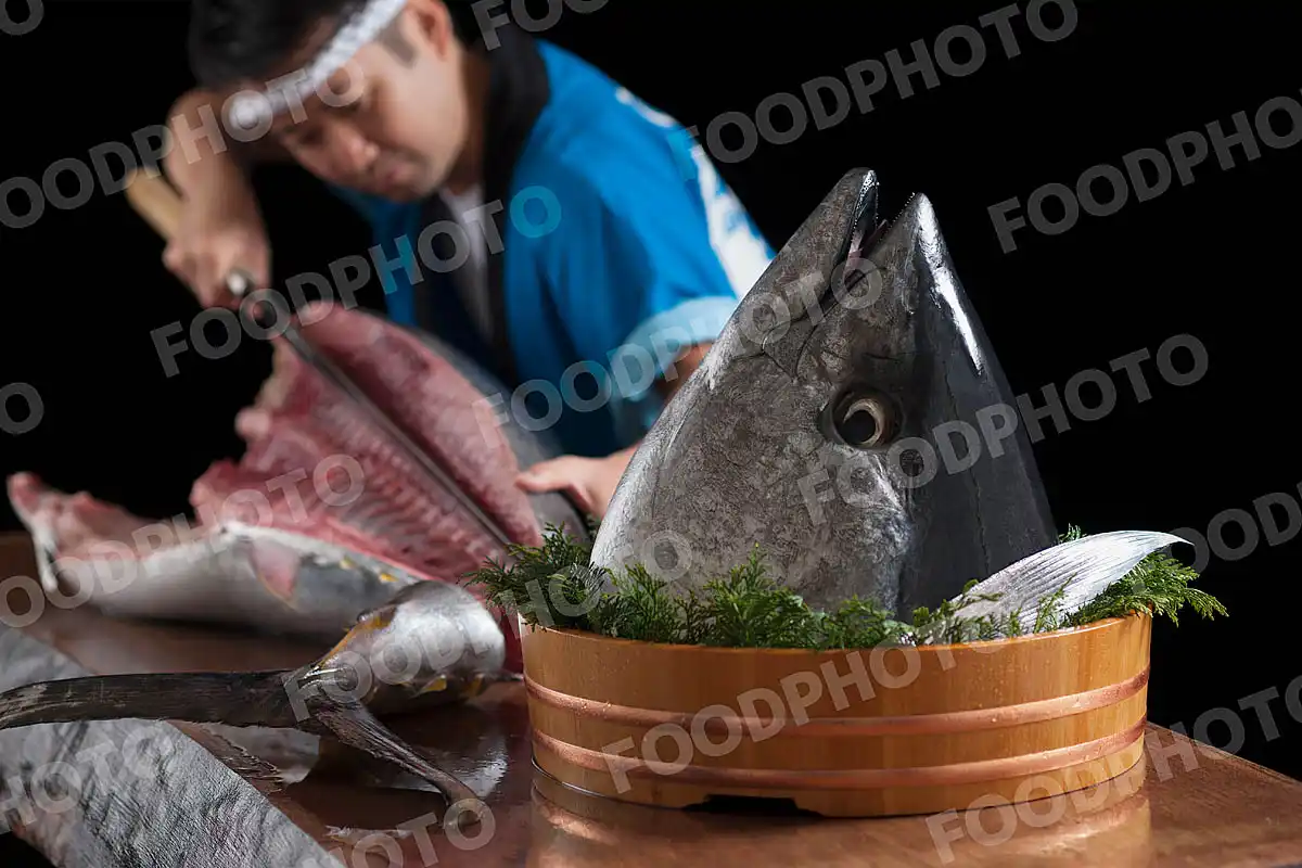 鮪の解体風景
