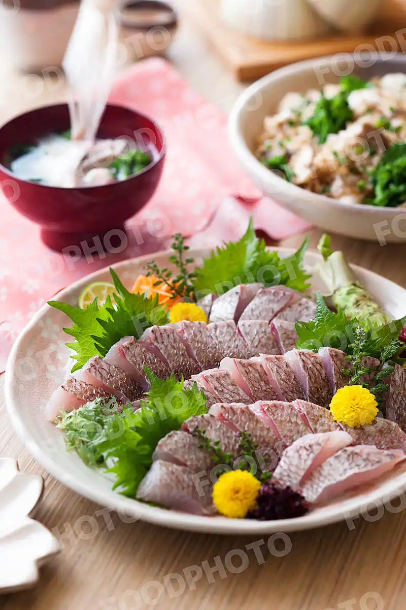 鯛のお刺身 / 鯛の松皮造り