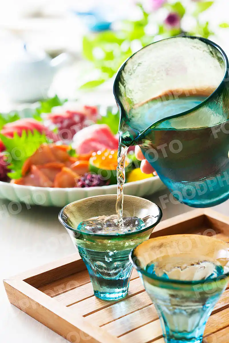 日本酒とお刺身5点盛り