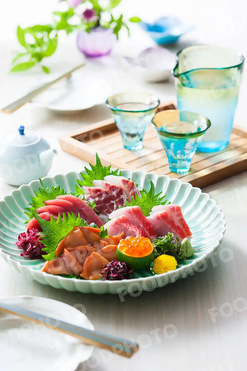 お刺身5点盛りと日本酒