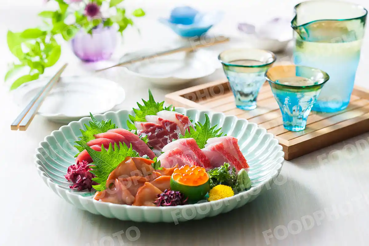 お刺身5点盛りと日本酒