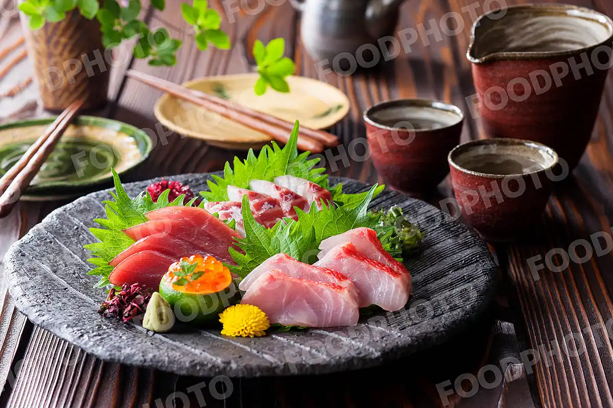 お刺身4点盛りと日本酒