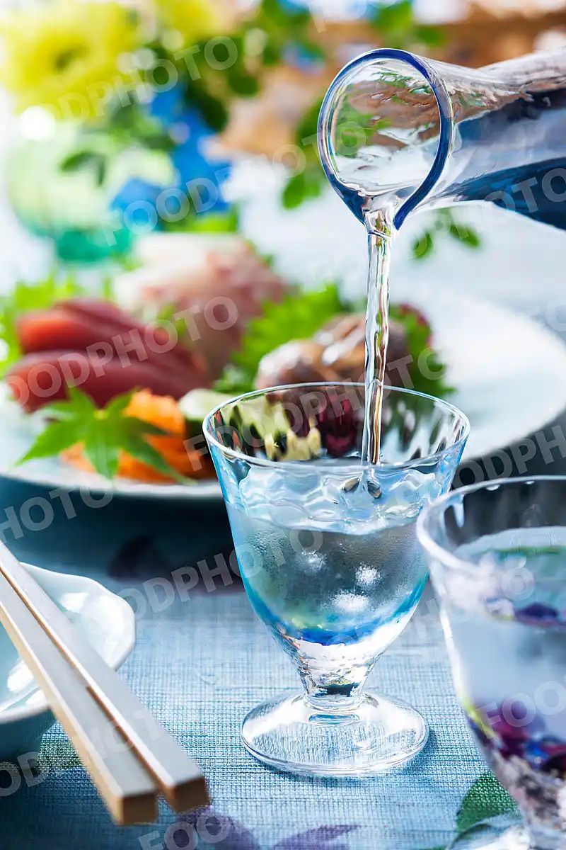 日本酒とお刺身3点盛り