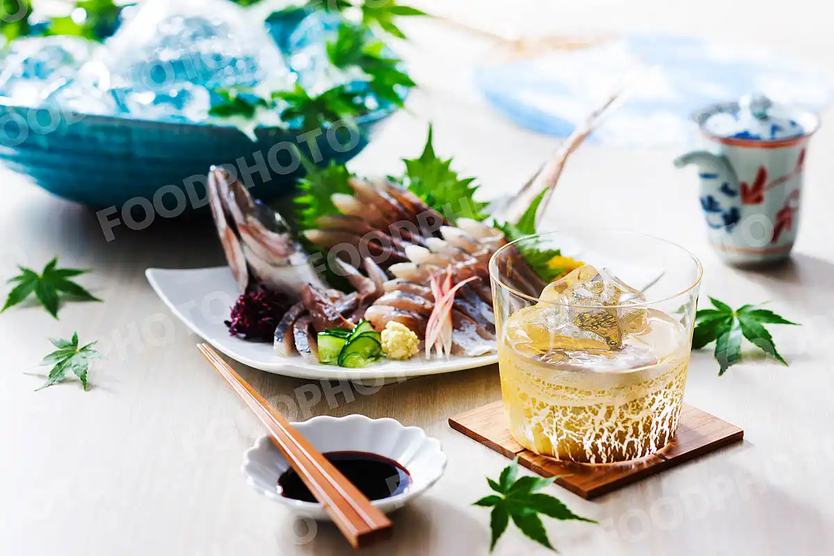 焼酎と鯵のお造り