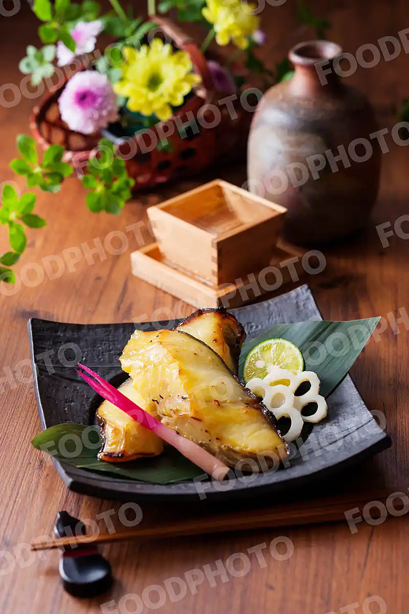 銀鱈の西京焼きと日本酒