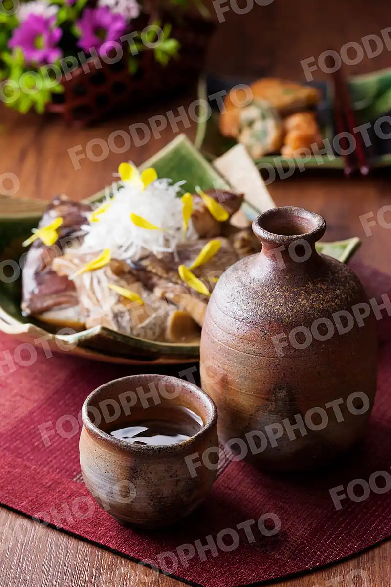 日本酒と鯛のあら煮