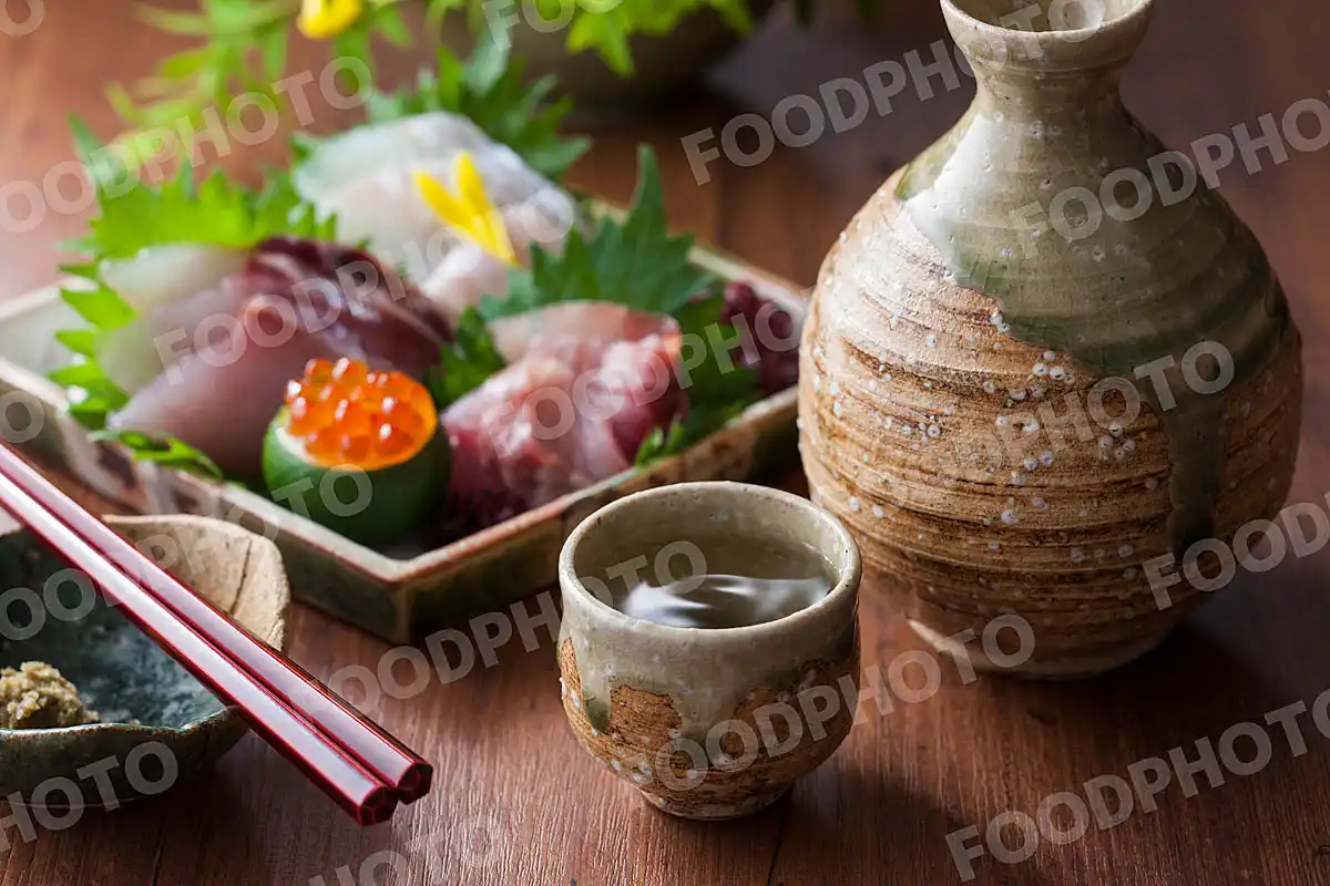 日本酒とお刺身4点盛り