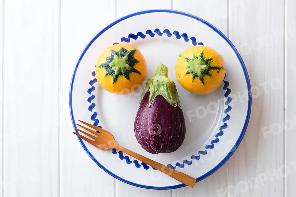 夏野菜の顔 / ズッキーニ・ナス