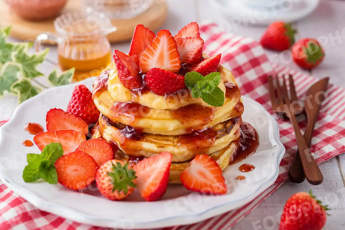 苺のパンケーキ