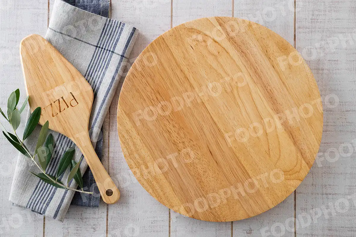 爽やかな風合いのウッドプレート