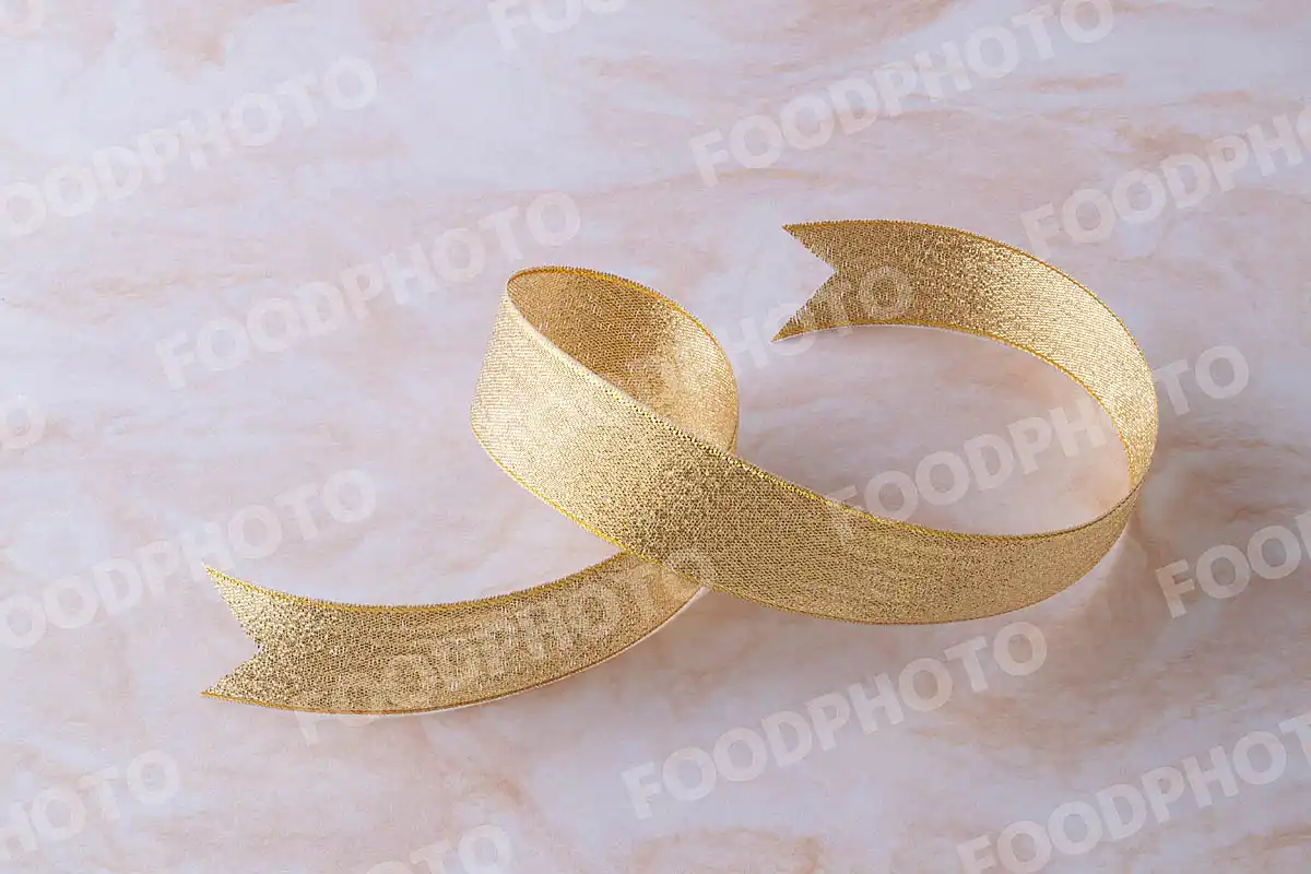 ゴールドのリボン