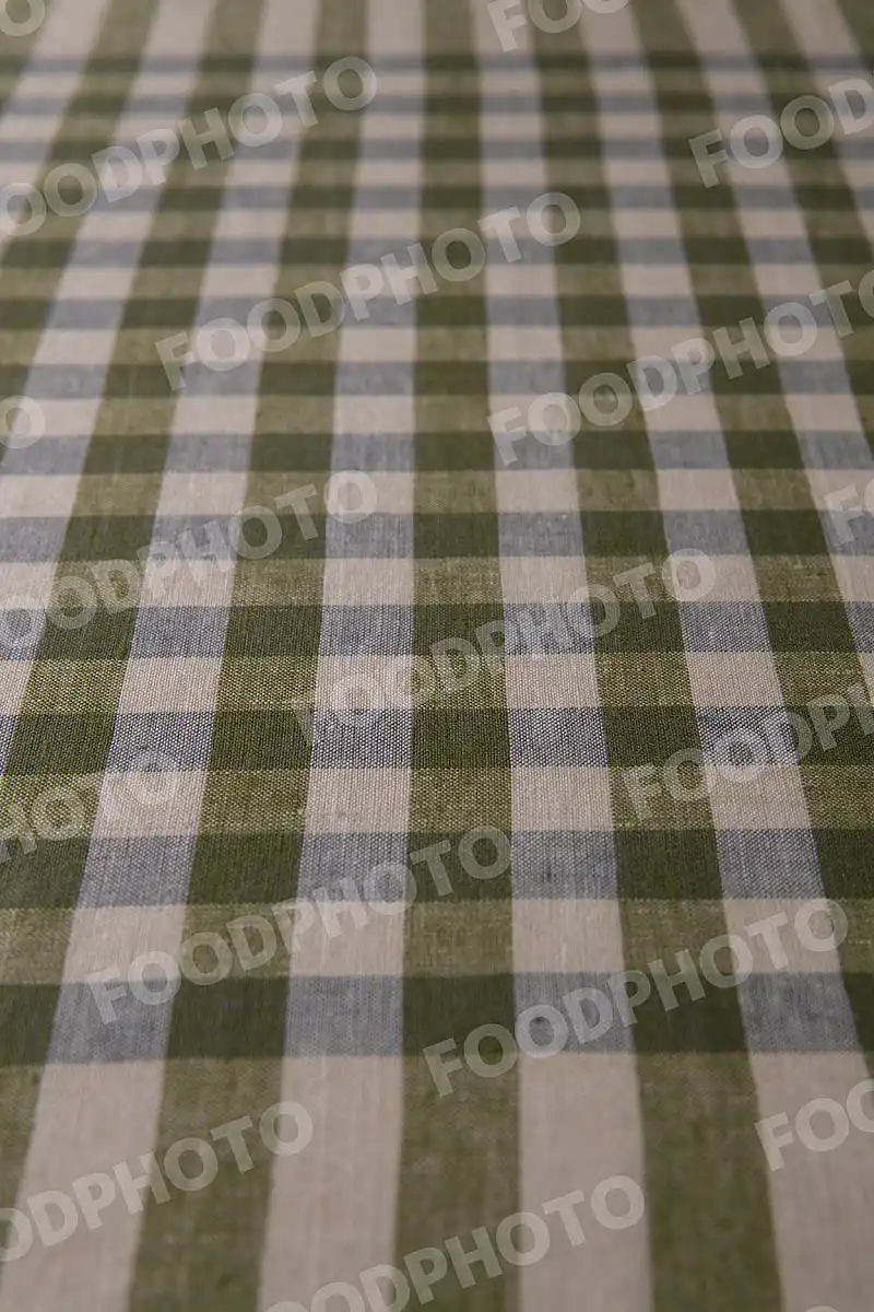 グリーン・ベージュ / チェック柄テーブルクロス。 