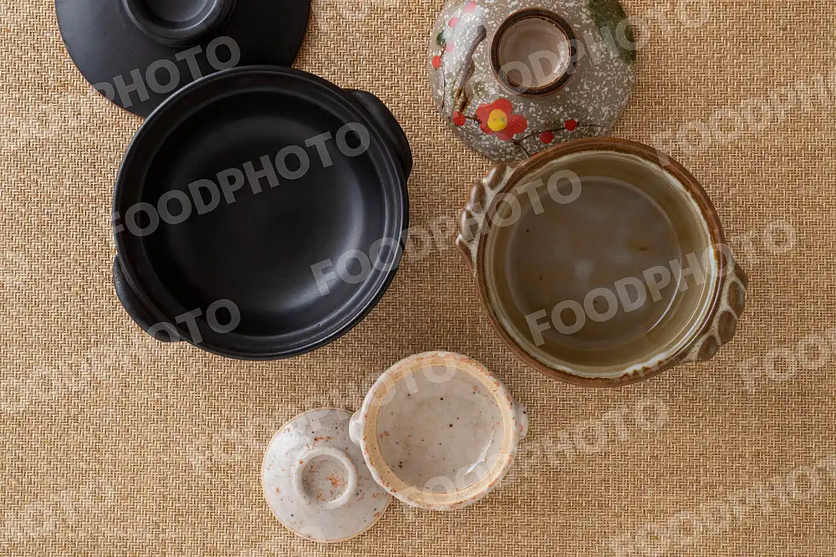 小さな土鍋3点 / 蓋閉