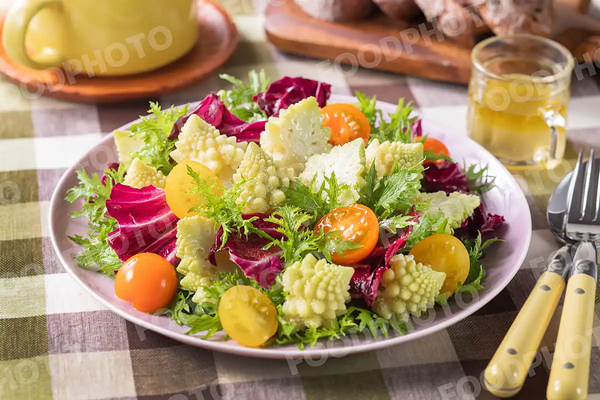  ロマネスコとミニトマトのサラダ 