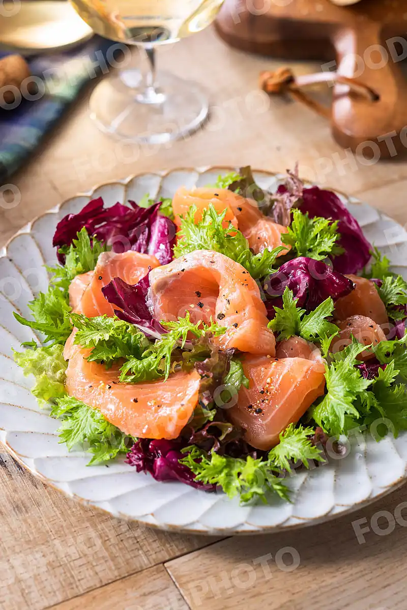 サーモンとわさび菜のサラダ
