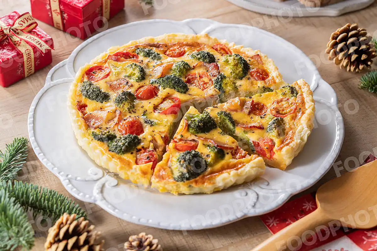 トマトとブロッコリーのキッシュ