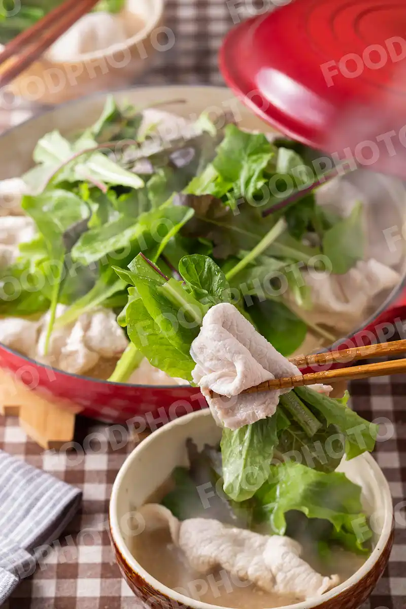 たっぷりベビーリーフの豚しゃぶ鍋